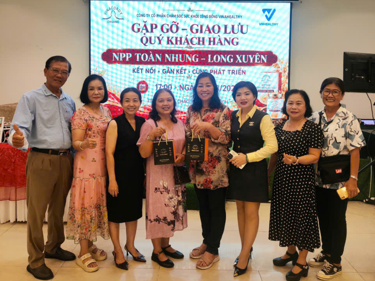 Vina Healthy hợp tác NPP Toàn Nhung, mở rộng thị trường tại Long Xuyên